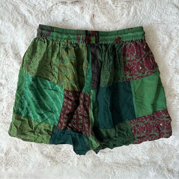 Hippie advance size small green flowy patchwork shorts - Picture 5 of 7